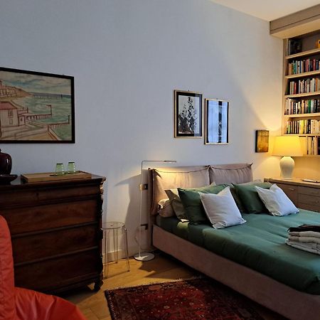 Casa Mari - Free Secure Parking, Breakfast, Private Bathroom, Wifi, Garden, Aircon, 3 Min Walk To Metro And Train Station Milan Exterior photo