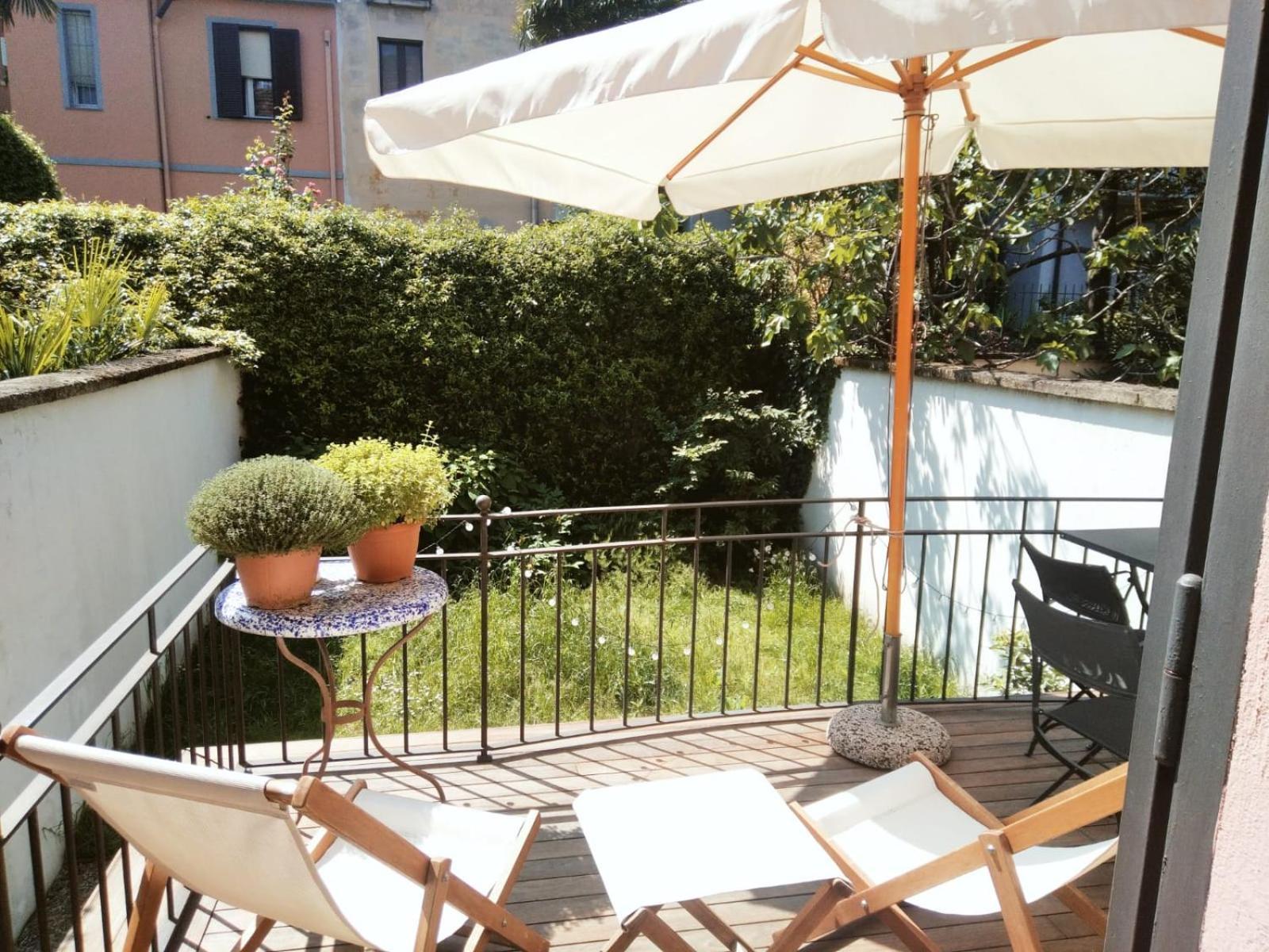 Casa Mari - Free Secure Parking, Breakfast, Private Bathroom, Wifi, Garden, Aircon, 3 Min Walk To Metro And Train Station Milan Exterior photo
